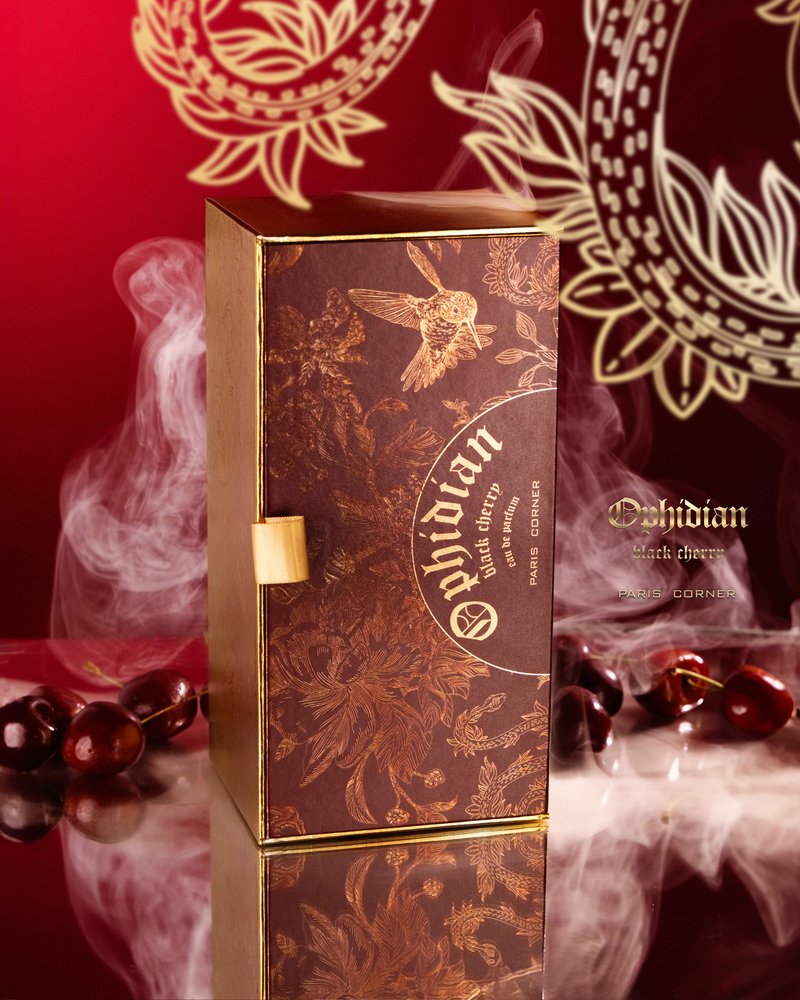 Paris Corner OPHIDIAN BLACK CHERRY