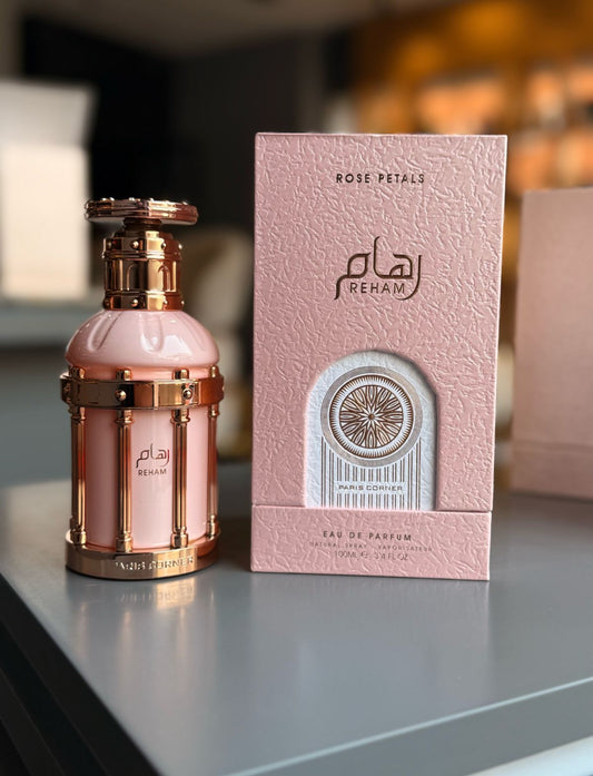 Paris Corner REHAM ROSE PETALS